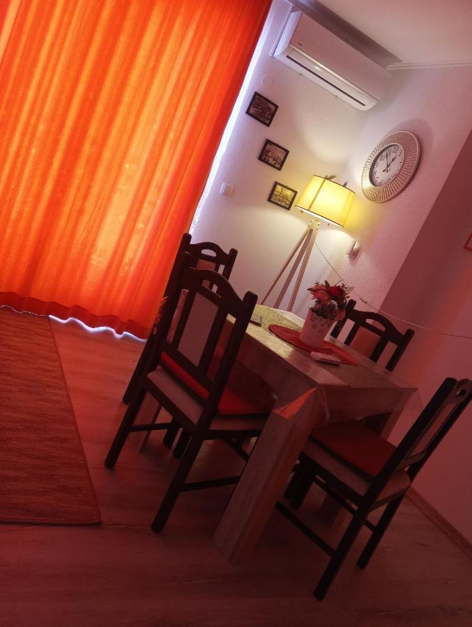 מוסטר Apartman Centar מראה חיצוני תמונה
